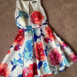 Formal short dress